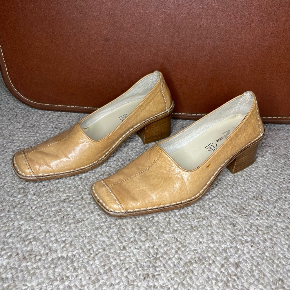 Bata Italian leather heels - Picture 2 of 12